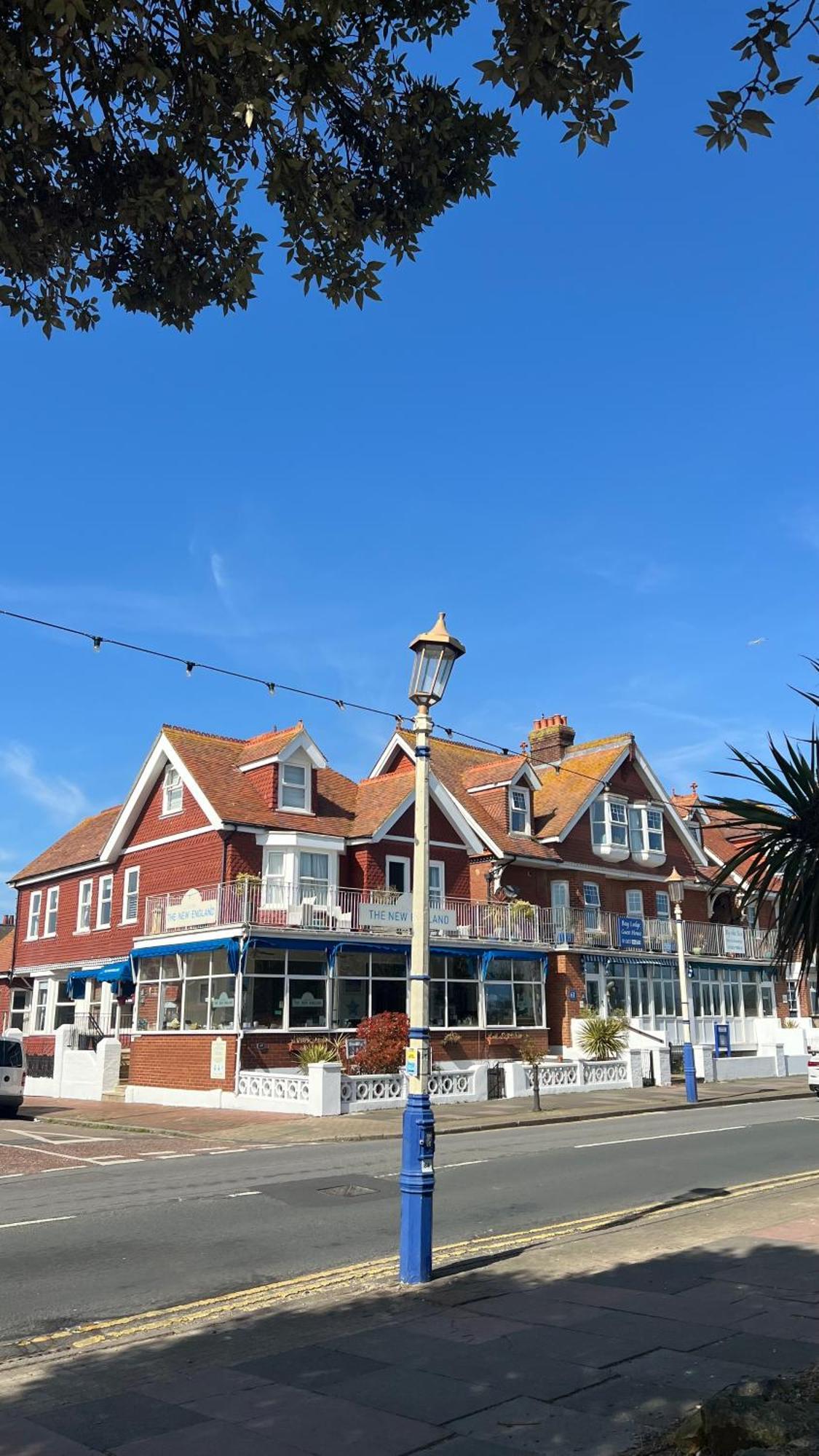 The New England Hotel Истборн Екстериор снимка